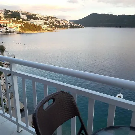 Leza Apartment